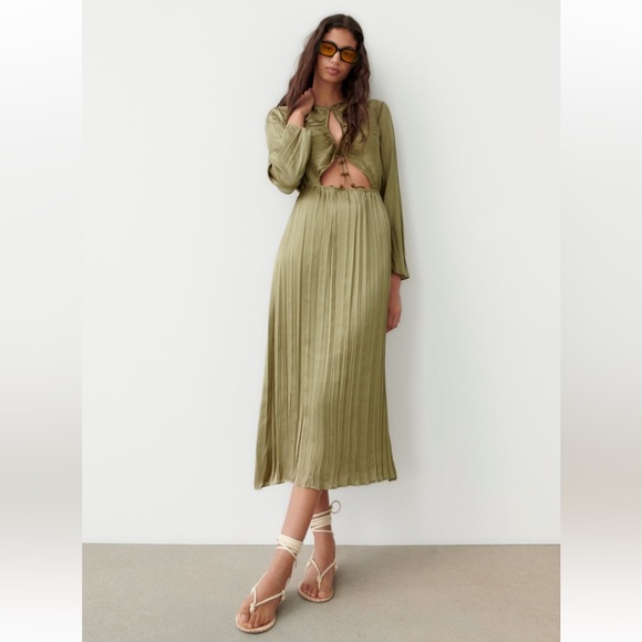 Worn once Zara cut out olive dress - Picture 1 of 6